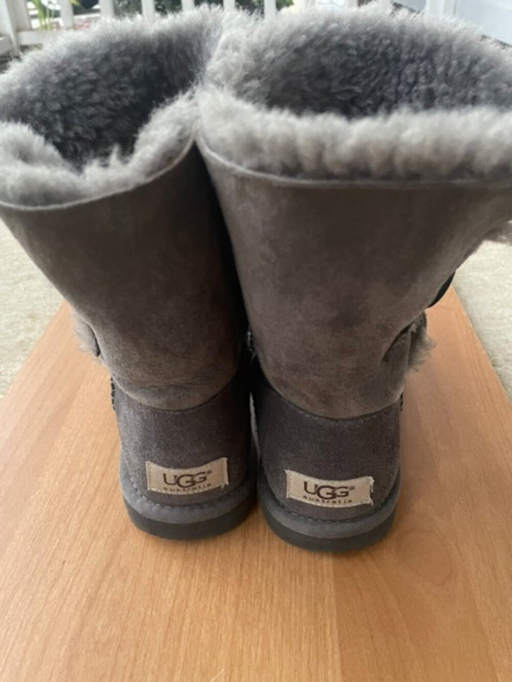 UGG Australia Women's Suede Bailey Button Bomber Boots, Gray, Size 6 - Picture 2 of 12